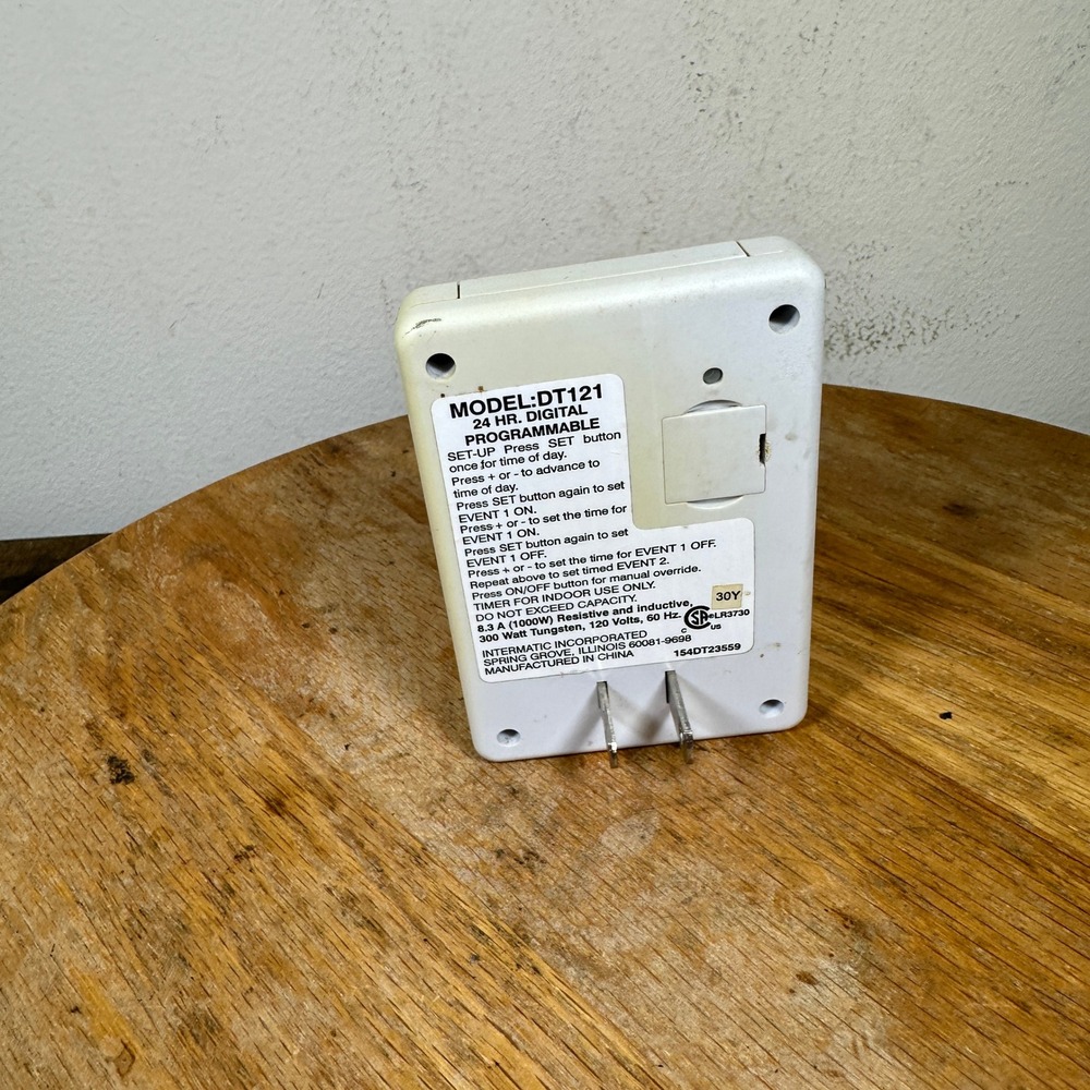 Intermatic DT121 24 Hour Digital Programmable Timer Outlet Control - Picture 6 of 7